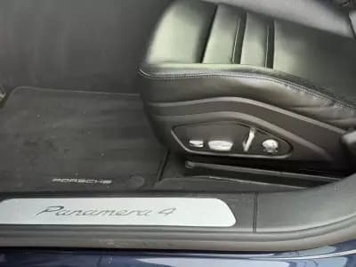 Vendo Porsche Panamera 2017 - 58990 EUR, 114000 km - AUTO.MOTO.pt