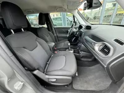 Sell Jeep Renegade 2022 - 24900 EUR, 72741 km - AUTO.MOTO.pt