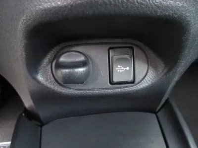 Vendo Toyota Yaris 2016 - 12990 EUR, 151000 km - AUTO.MOTO.pt