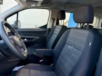 Vendo Opel Combo 2022 - 18450 EUR, 134000 km - AUTO.MOTO.pt