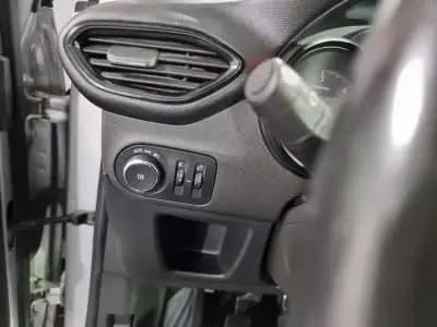 Sell Opel Crossland X 2019 - 16900 EUR, 114000 km - AUTO.MOTO.pt