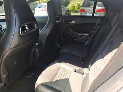 Vendo Mercedes-Benz CLA 180 2016 - 17490 EUR, 178000 km - AUTO.MOTO.pt