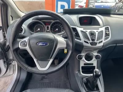 Sell Ford Fiesta 2010 - 5950 EUR, 204561 km - AUTO.MOTO.pt