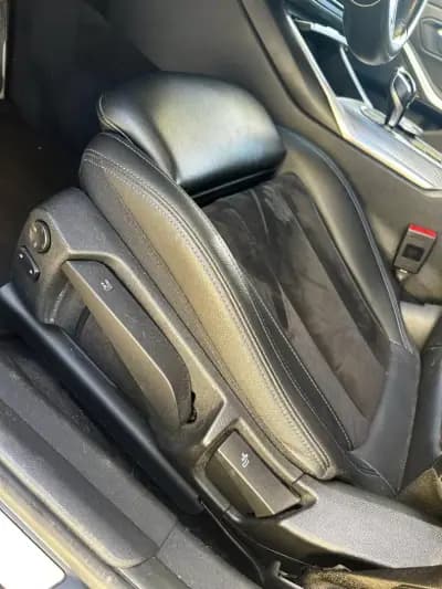 Vendo BMW 330 2019 - 30000 EUR, 210000 km - AUTO.MOTO.pt