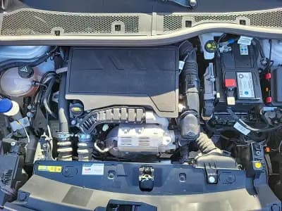 Vendo Peugeot 2008 2024 - 20700 EUR, 24657 km - AUTO.MOTO.pt