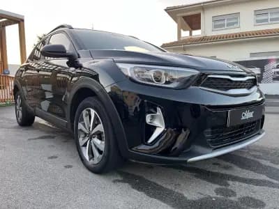 Sell Kia Stonic 2022 - 13750 EUR, 93000 km - AUTO.MOTO.pt