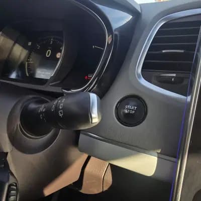 Vendo Renault Espace 2015 - 18950 EUR, 122067 km - AUTO.MOTO.pt