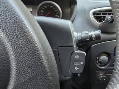 Vendo Renault Clio Break 2008 - 3999 EUR, 208437 km - AUTO.MOTO.pt