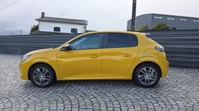 Vendo Peugeot 208 2022 - 16990 EUR, 48000 km - AUTO.MOTO.pt