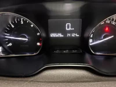 Sell Peugeot 2008 2014 - 9250 EUR, 129000 km - AUTO.MOTO.pt