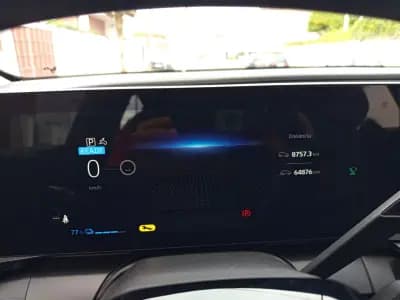 Vendo Renault Mégane E-Tech 2023 - 23490 EUR, 64900 km - AUTO.MOTO.pt