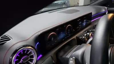 Vendo Mercedes-Benz CLA 250 2021 - 34990 EUR, 57000 km - AUTO.MOTO.pt