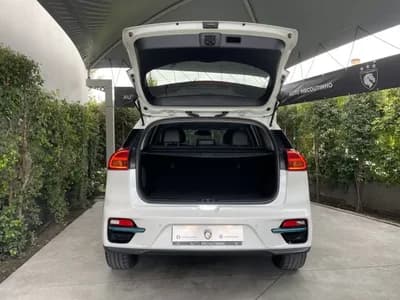 Sell Kia e-Niro 2021 - 33500 EUR, 69000 km - AUTO.MOTO.pt