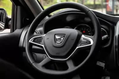 Vendo Dacia Sandero 2018 - 8350 EUR, 91565 km - AUTO.MOTO.pt