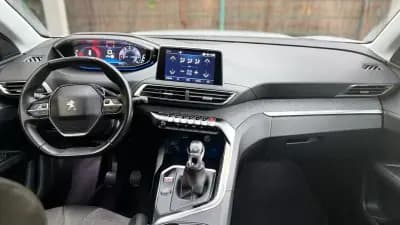 Sell Peugeot 3008 2018 - 15000 EUR, 120000 km - AUTO.MOTO.pt