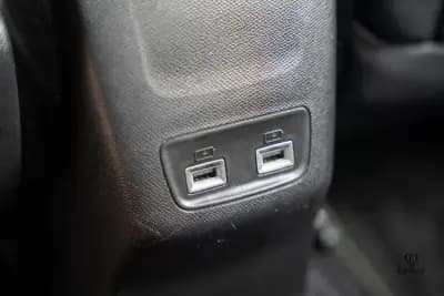 Vendo Peugeot e-208 2023 - 17900 EUR, 25000 km - AUTO.MOTO.pt