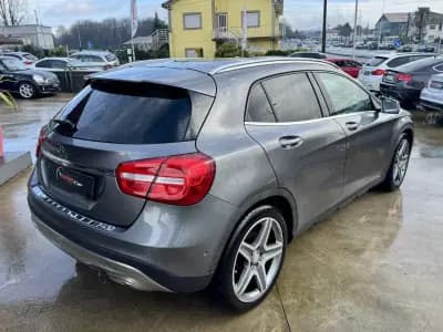 Vendo Mercedes-Benz GLA 200 2015 - 19999 EUR, 160000 km - AUTO.MOTO.pt