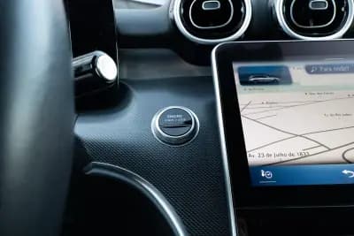 Sell Mercedes-Benz C 300 2023 - 38900 EUR, 60000 km - AUTO.MOTO.pt