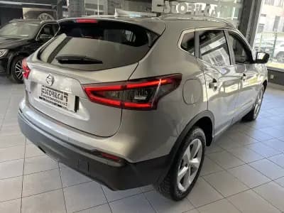 Vendo Nissan Qashqai 2019 - 19600 EUR, 106352 km - AUTO.MOTO.pt