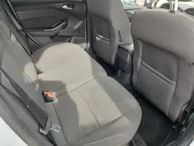 Sell Ford Focus 2012 - 7950 EUR, 136113 km - AUTO.MOTO.pt