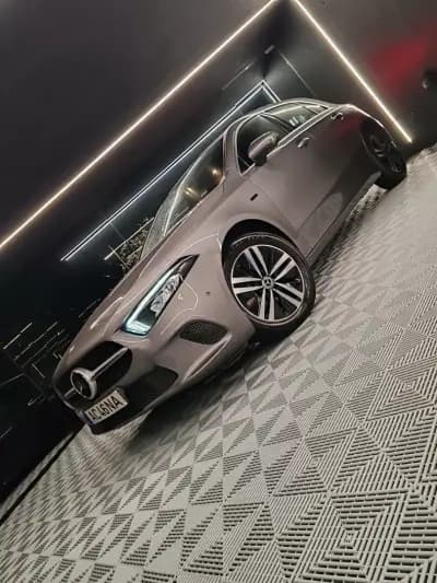 Vendo Mercedes-Benz A 250e 2020 - 24400 EUR, 101000 km - AUTO.MOTO.pt