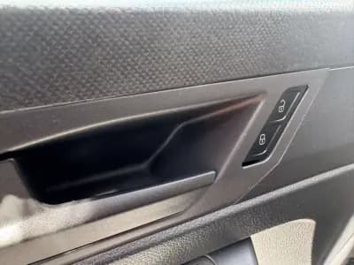 Vendo Volkswagen Caddy 2021 - 14900 EUR, 142932 km - AUTO.MOTO.pt