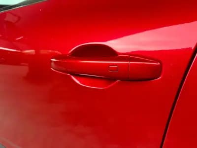 Vendo Renault Clio 2020 - 18990 EUR, 51300 km - AUTO.MOTO.pt