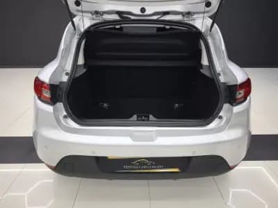 Sell Renault Clio 2015 - 9250 EUR, 201119 km - AUTO.MOTO.pt