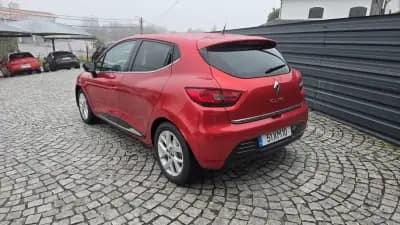 Vendo Renault Clio 2019 - 12990 EUR, 62000 km - AUTO.MOTO.pt