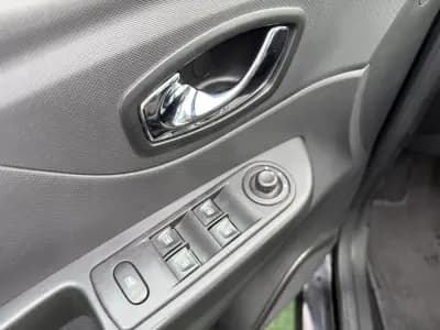 Vendo Renault Captur 2016 - 12990 EUR, 142000 km - AUTO.MOTO.pt