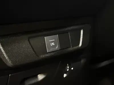 Sell Dacia Jogger 2023 - 17990 EUR, 70650 km - AUTO.MOTO.pt