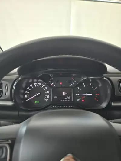 Vendo Citroën C3 2021 - 12650 EUR, 42604 km - AUTO.MOTO.pt