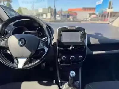 Sell Renault Clio 2016 - 8750 EUR, 163500 km - AUTO.MOTO.pt