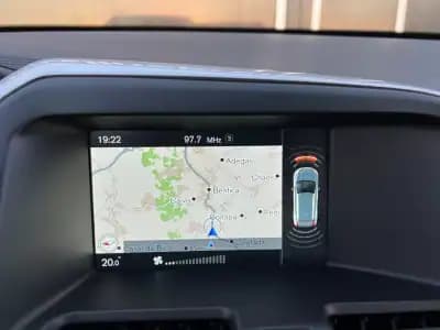 Sell Volvo XC 60 2015 - 18900 EUR, 176607 km - AUTO.MOTO.pt