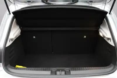 Vendo Renault Clio 2022 - 19800 EUR, 84000 km - AUTO.MOTO.pt