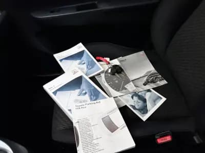 Sell Toyota Verso-S 2011 - 7990 EUR, 126450 km - AUTO.MOTO.pt