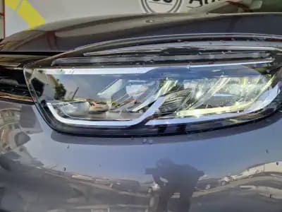 Vendo Renault Captur 2017 - 11750 EUR, 145000 km - AUTO.MOTO.pt