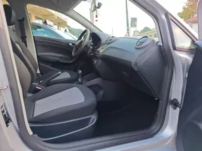 Vendo SEAT Ibiza 2016 - 10900 EUR, 80000 km - AUTO.MOTO.pt