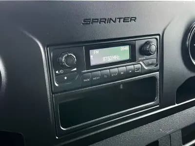 Vendo Mercedes-Benz Sprinter 2023 - 49750 EUR, 54000 km - AUTO.MOTO.pt