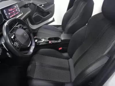 Sell Peugeot 2008 2020 - 18750 EUR, 59000 km - AUTO.MOTO.pt