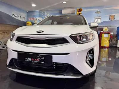 Vendo Kia Stonic 2023 - 15500 EUR, 91000 km - AUTO.MOTO.pt