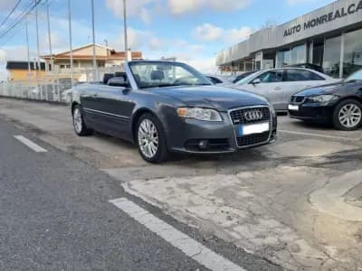 Vendo Audi A4 Cabrio 2014 - 10900 EUR, 193145 km - AUTO.MOTO.pt
