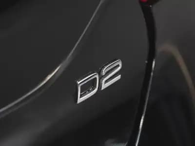 Vendo Volvo V40 2019 - 15990 EUR, 101000 km - AUTO.MOTO.pt