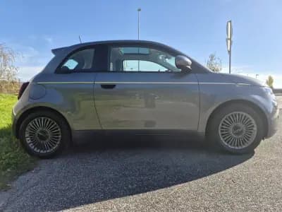 Vendo Fiat 500e 2021 - 15995 EUR, 32834 km - AUTO.MOTO.pt
