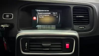 Vendo Volvo V60 Cross Country 2016 - 18180 EUR, 138731 km - AUTO.MOTO.pt