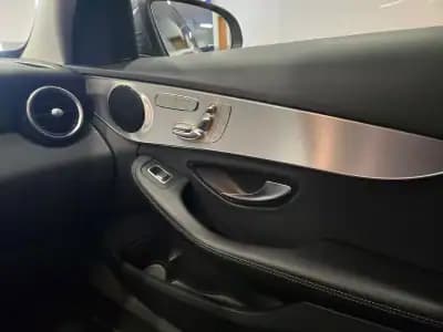 Vendo Mercedes-Benz C 300 2020 - 30980 EUR, 98799 km - AUTO.MOTO.pt