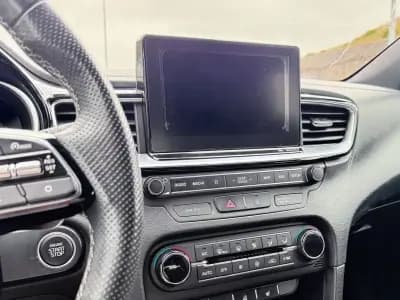 Vendo Kia ProCeed 2019 - 22490 EUR, 127000 km - AUTO.MOTO.pt