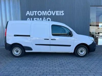 Vendo Renault Kangoo 2018 - 14500 EUR, 96074 km - AUTO.MOTO.pt