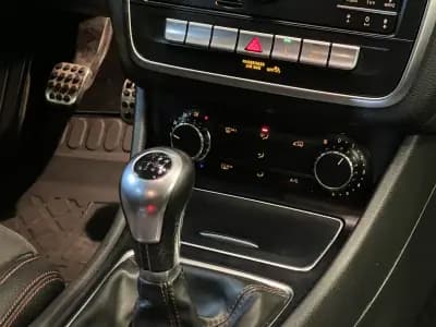 Vendo Mercedes-Benz CLA 200 2018 - 20990 EUR, 165000 km - AUTO.MOTO.pt