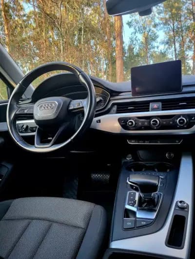 Vendo Audi A4 Avant 2017 - 22990 EUR, 183300 km - AUTO.MOTO.pt